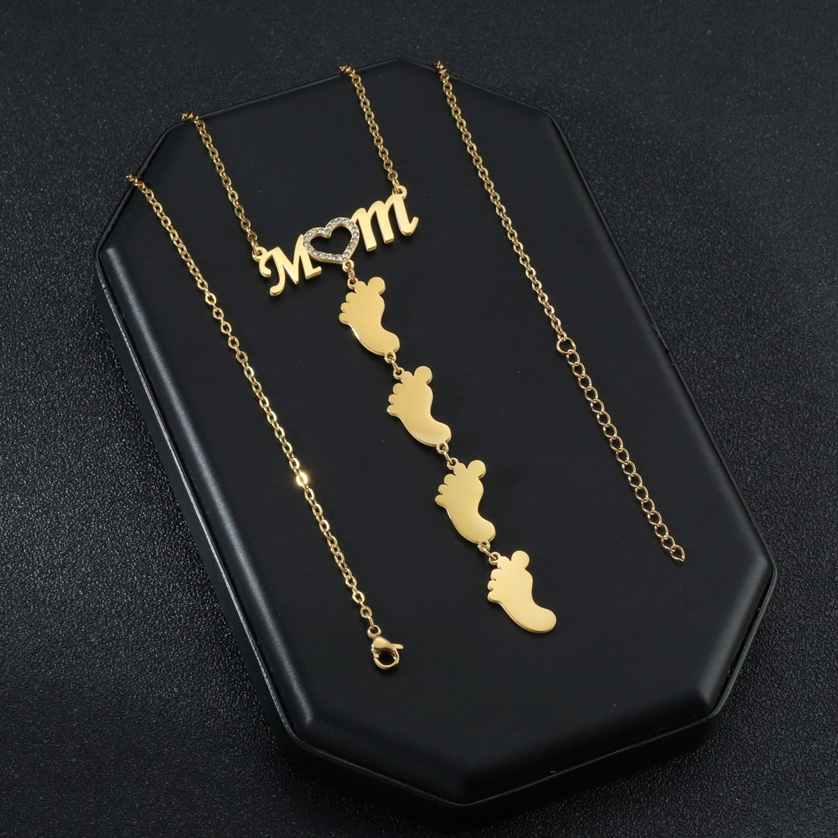 Sifisrri New Personalized Engrave Family Mom Zircon Heart Names Necklace for Women Stainless Steel Choker Chain Jewelry Gift